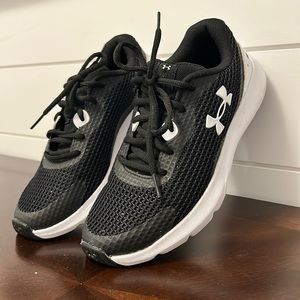 Men's UA Surge 3 Running Shoes